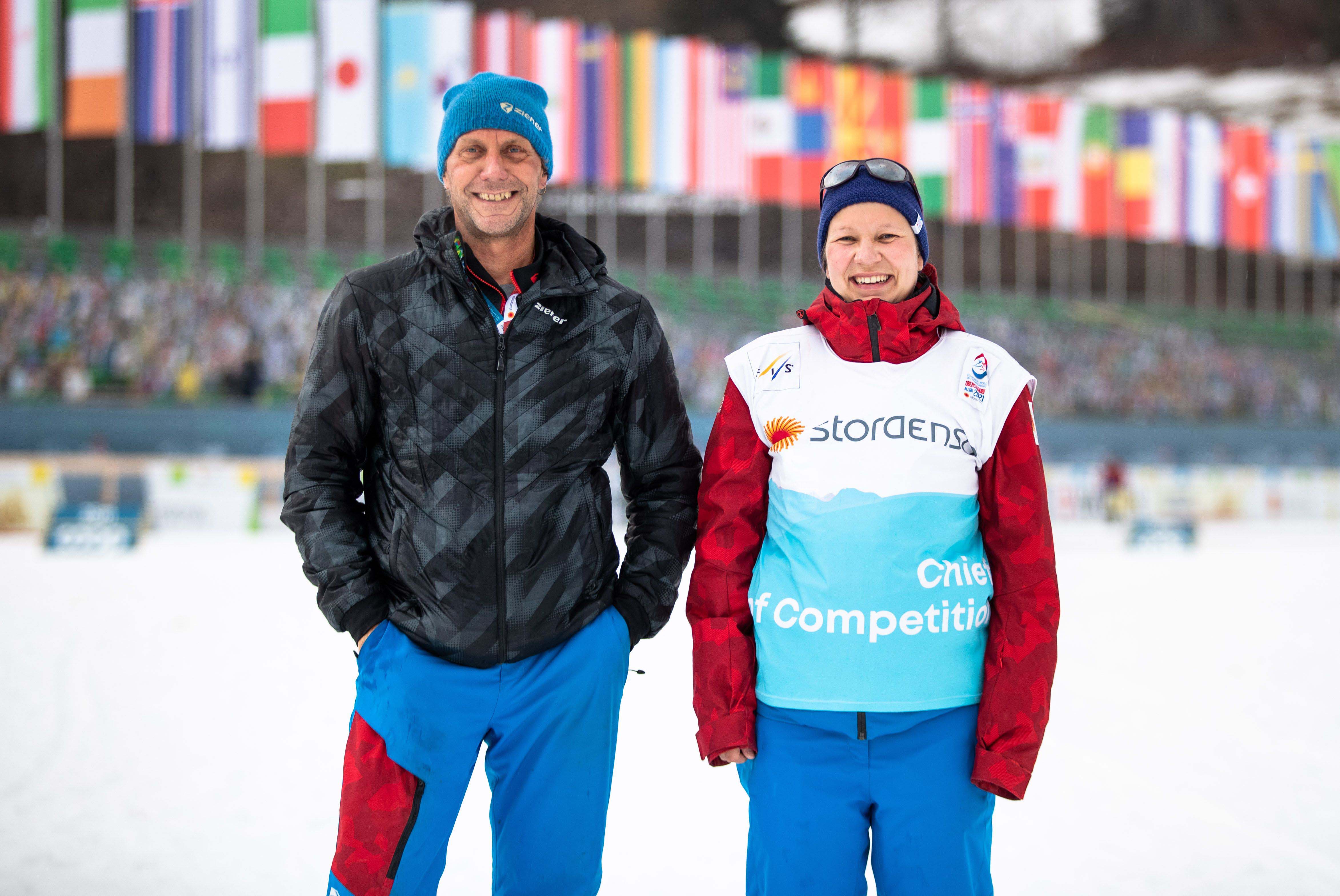 Lucia (Rennleiterin) und Fidel Joas (Chef Sport Langlauf), verantwortlich für die sportliche Organisation der NWM 2021 im Bereich Langlauf © Aapo Laiho
