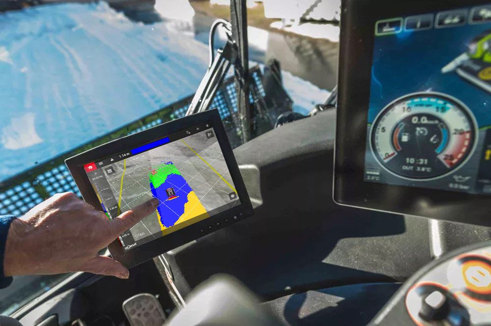 SNOWsat: Nordische WM Oberstdorf 2021 SNOWsat Display im Fahrzeug